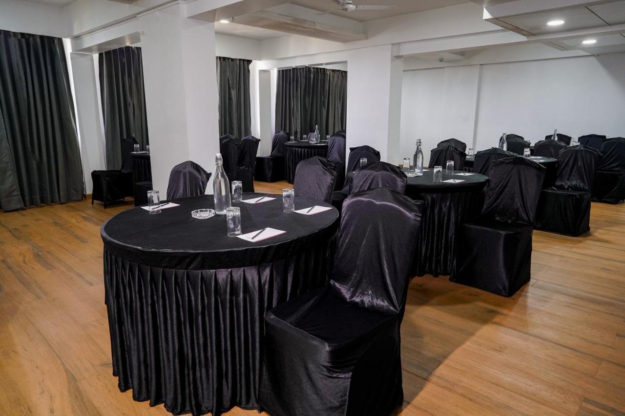 Tgi Ameya Grand Hotel Panaji Exterior photo